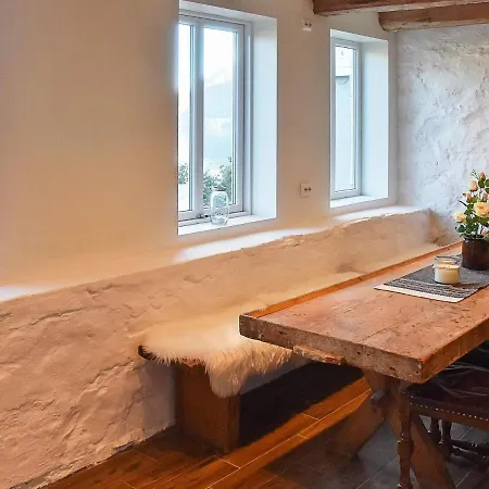 Eliasgarden Holiday home Folkestad (More og Romsdal)